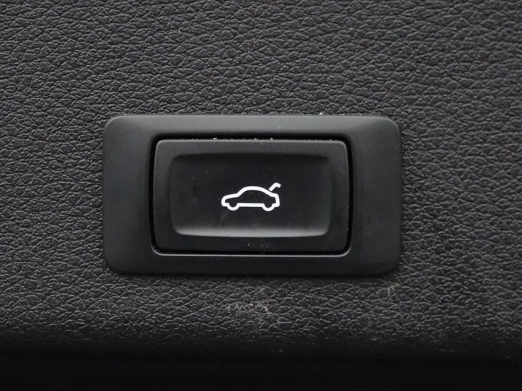 Audi E-tron e-tron 50 quattro launch edition plus 71 kwh | pano | trekhaak 