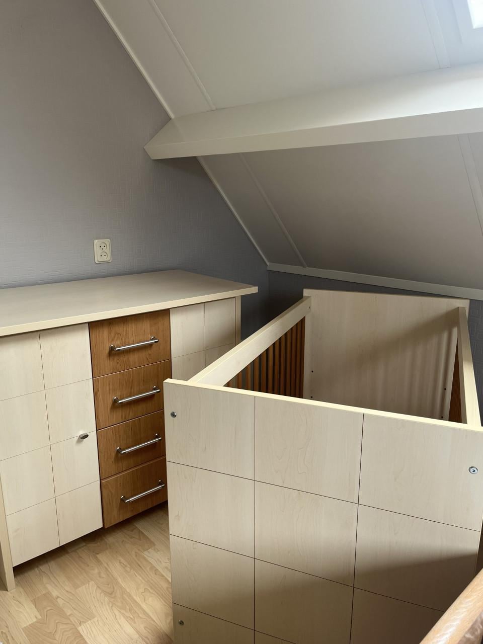 Kindercommode- en ledikant