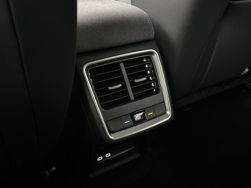 Skoda Enyaq Iv business edition elektromotor 210 kw / 286 pk suv