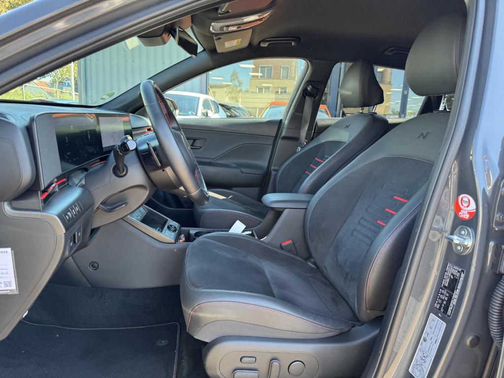 Hyundai Kona 1.6 gdi hev n line trekhaak afneembaar, allseasons + nieuwstaa