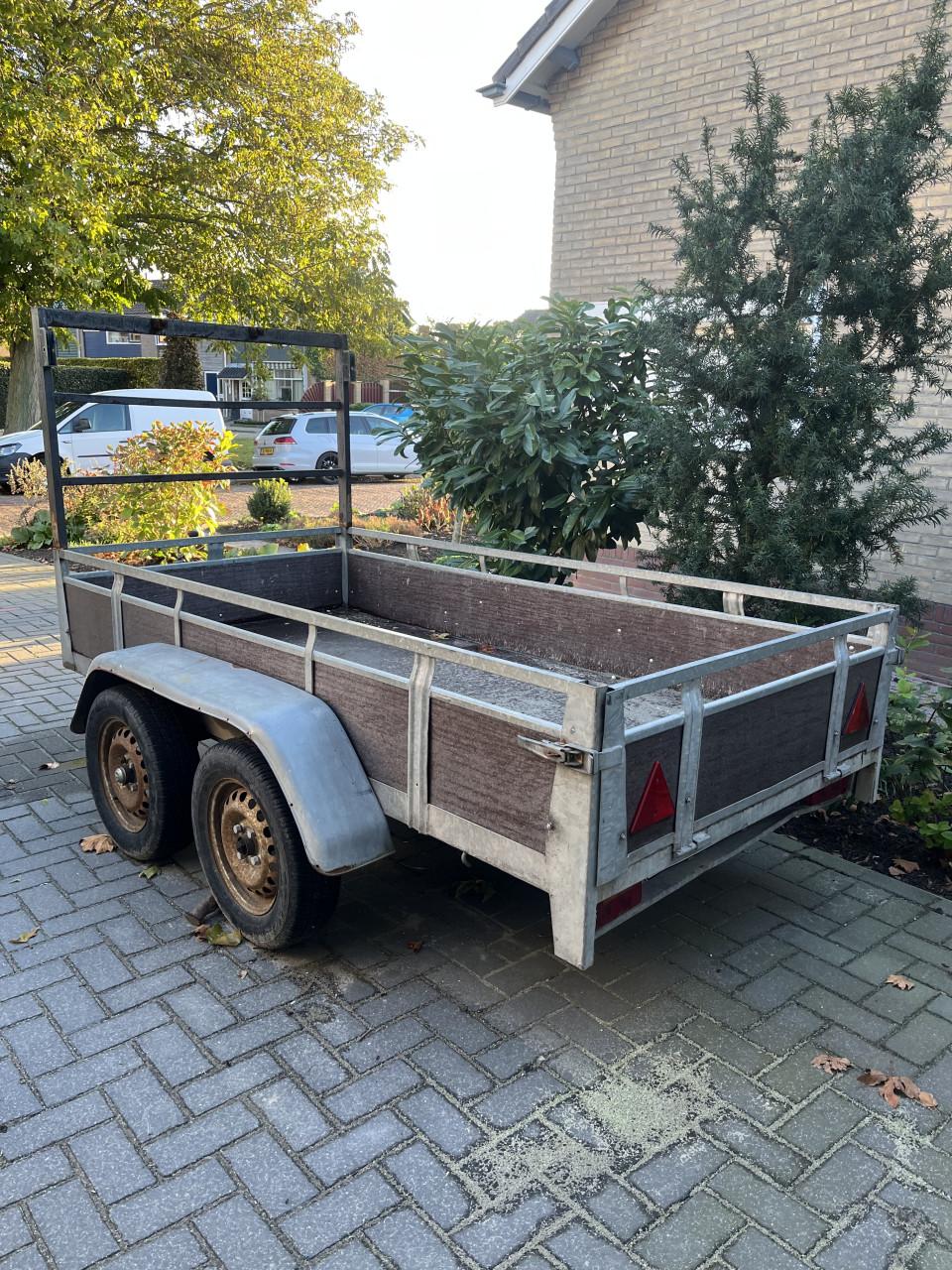 Te koop aanhanger tot 750 kg gereserveerd