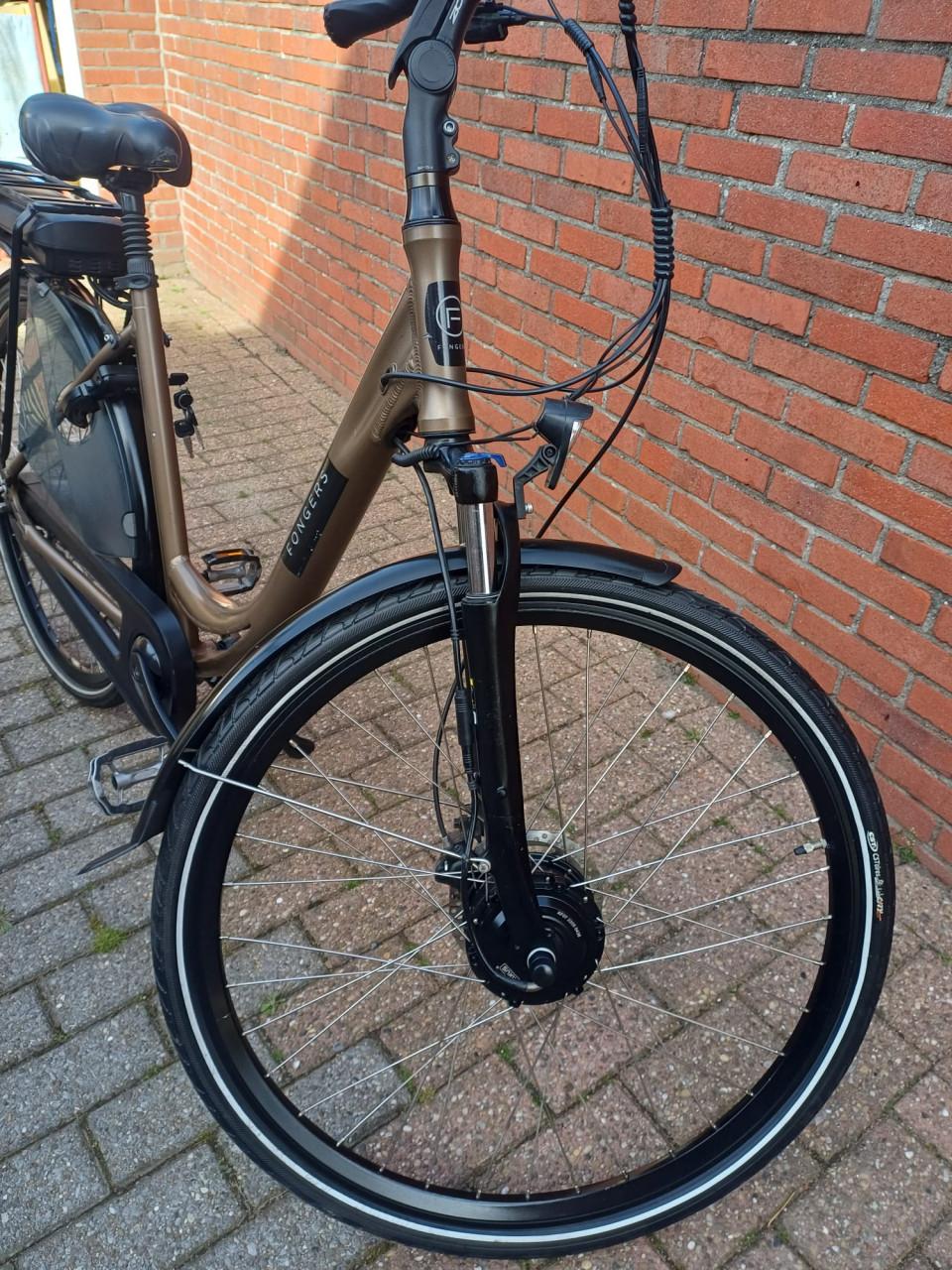 2 elektrische damesfietsen