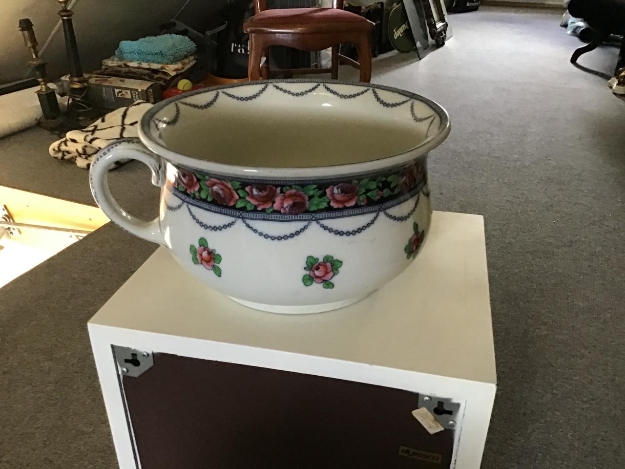 Engelse beschilderde antieke po