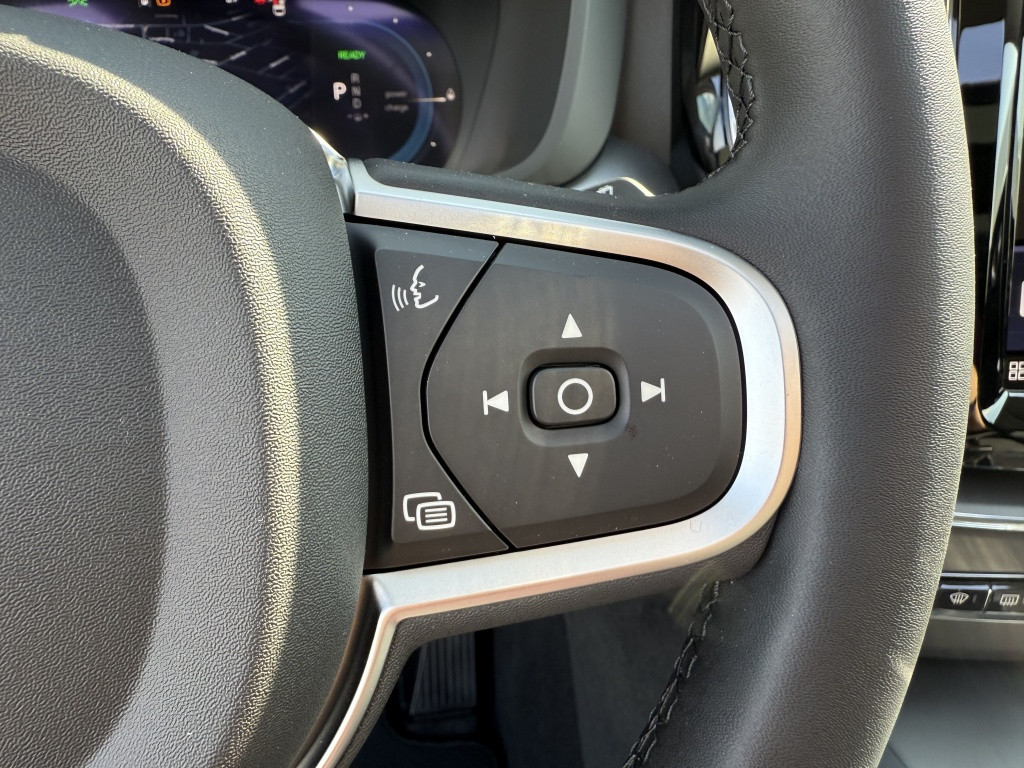 Volvo XC60 t6 awd gt essential driver assist