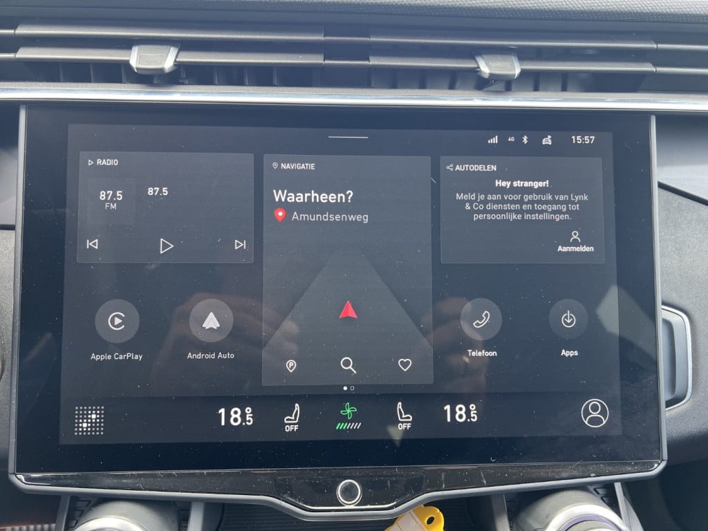 Lynk & Co 01 1.5 261pk phev plug in hybrid ,trekhaak , pano dak,car play