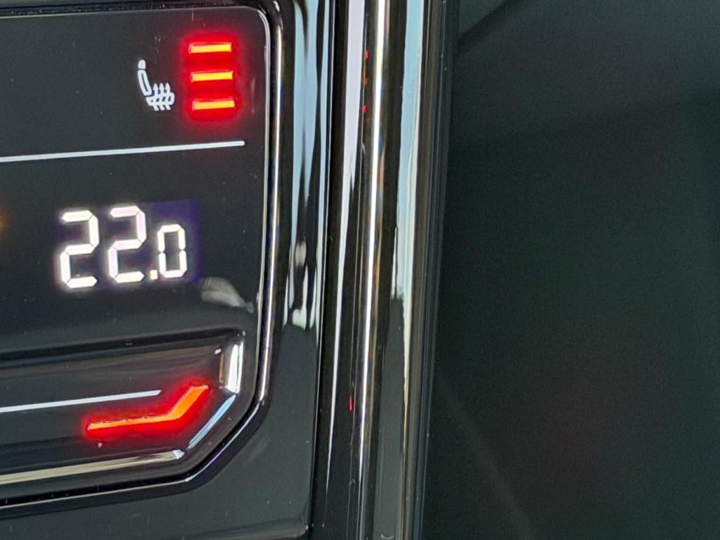 Volkswagen T-roc 1.5 tsi 150pk dsg r-line | camera | keyless | elek. achter