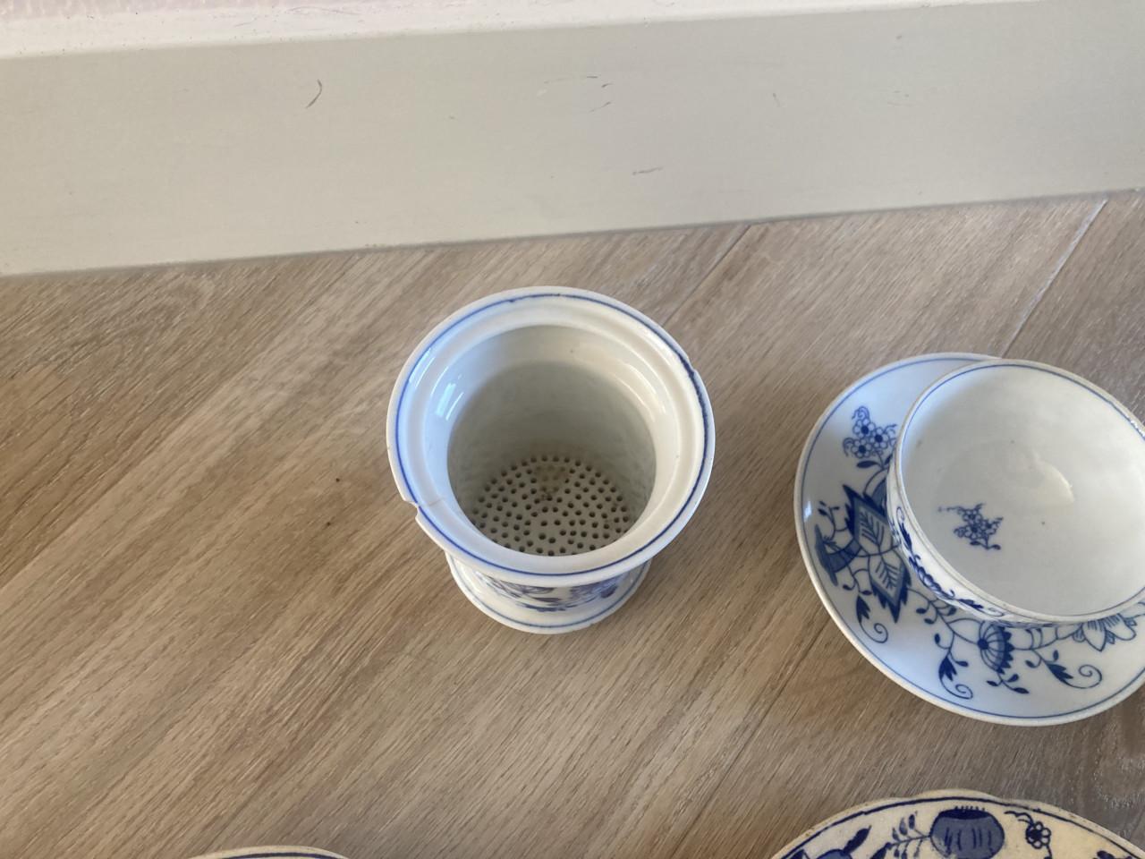 8 stuks Porcelein regout zwiebelmunster