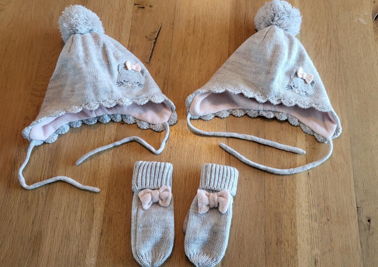 2 Mutsjes met fleecevoering + wantjes