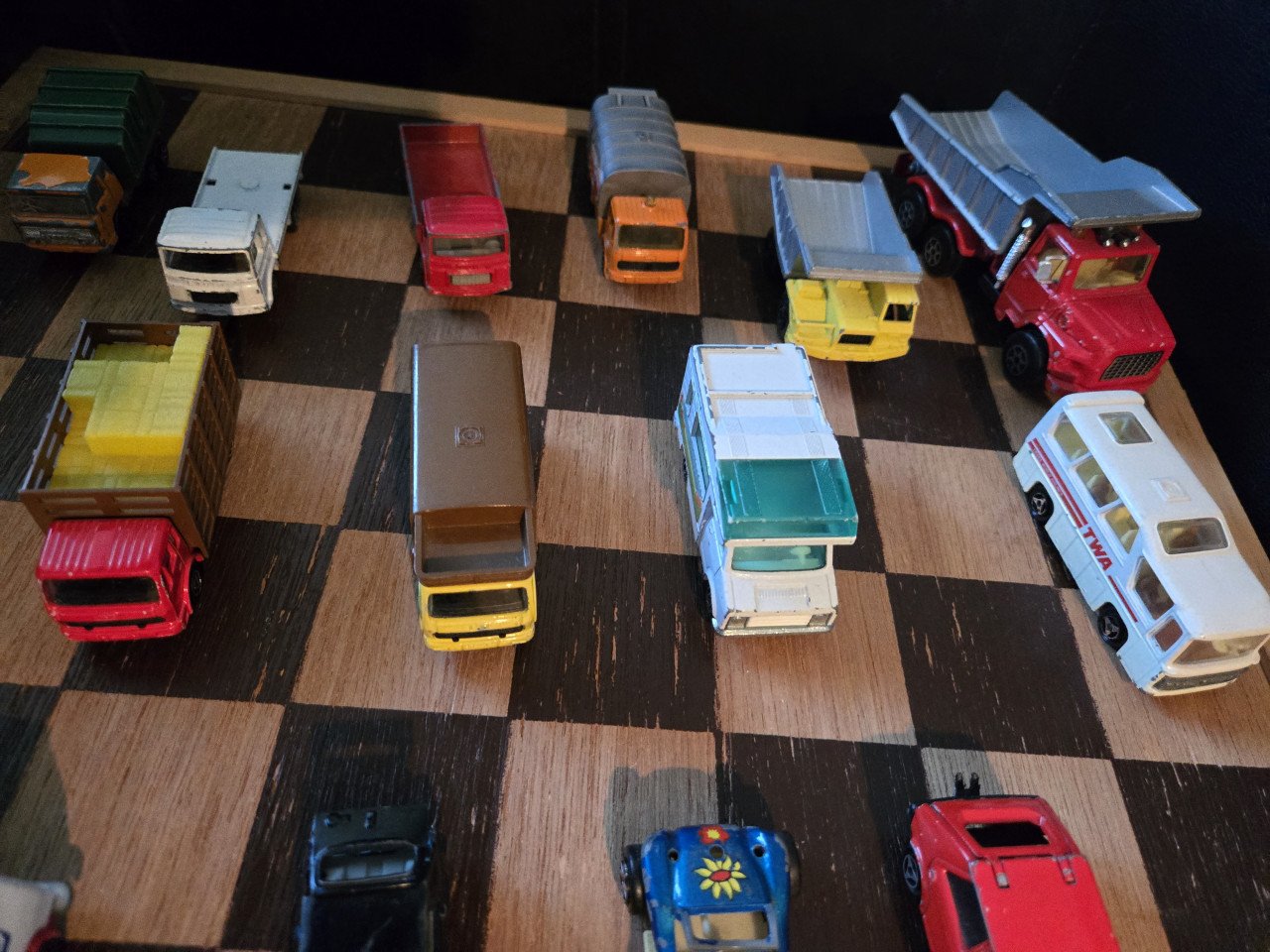 14 x auto Majorette
