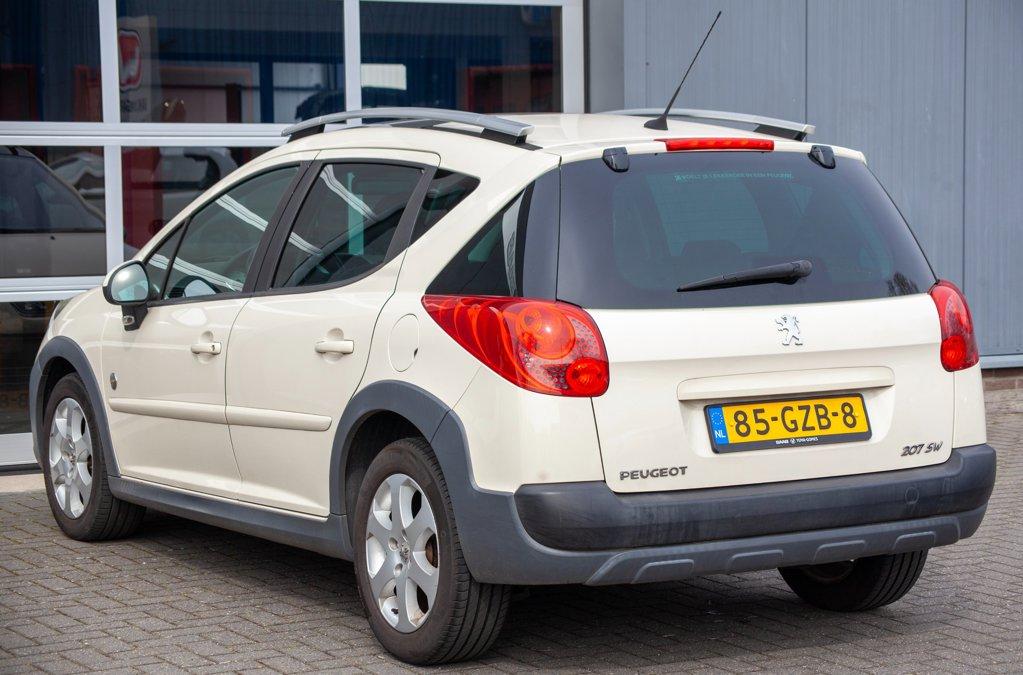 Peugeot 207 sw outdoor 1.6 vti xs