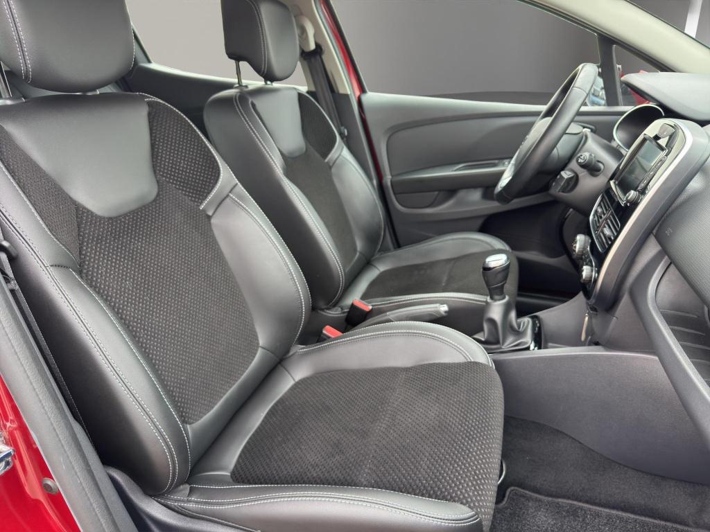 Renault Clio 0.9 tce intens | camera | navigatie | cruise | l.m.velgen | ai