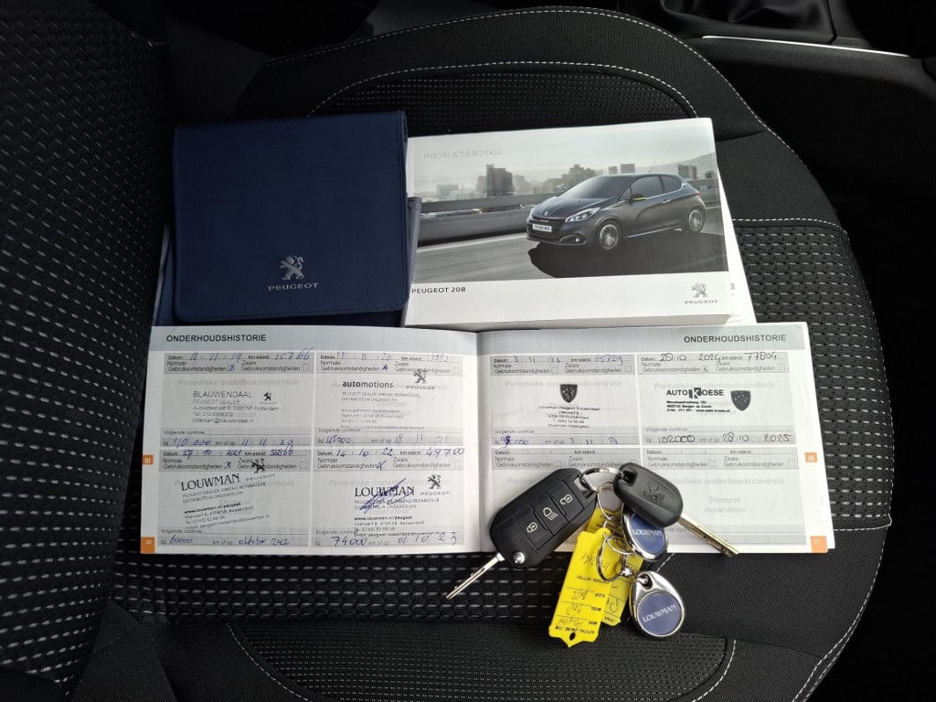 Peugeot 208 1.2 allure nav/clim/lmv/park