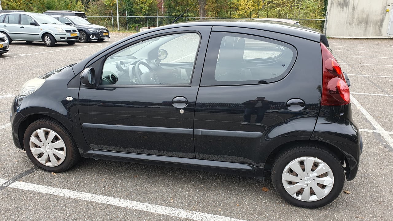 Peugeot 107 met nog geen 65000 km