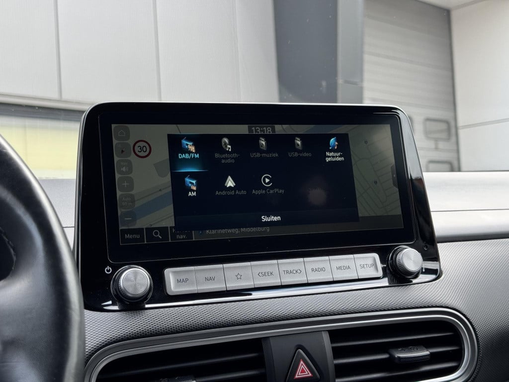 Hyundai Kona ev premium 64 kwh soh 95%, incl. accucertificaat!