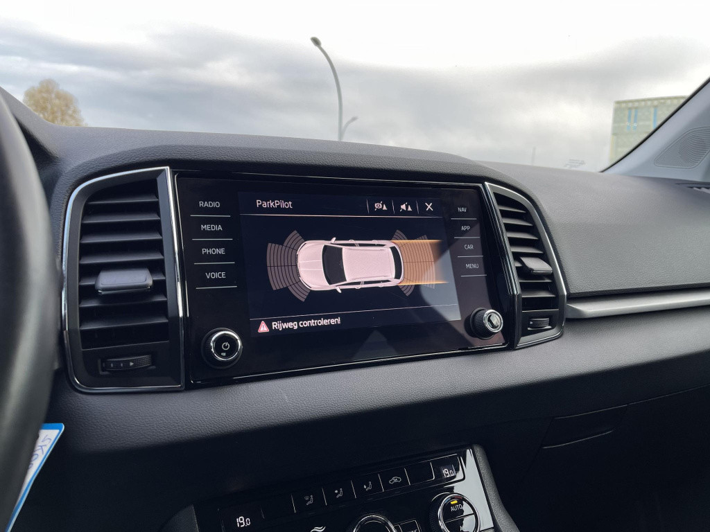 Skoda Karoq 1.0 tsi clever edition | trekhaak | apple carplay/android auto 