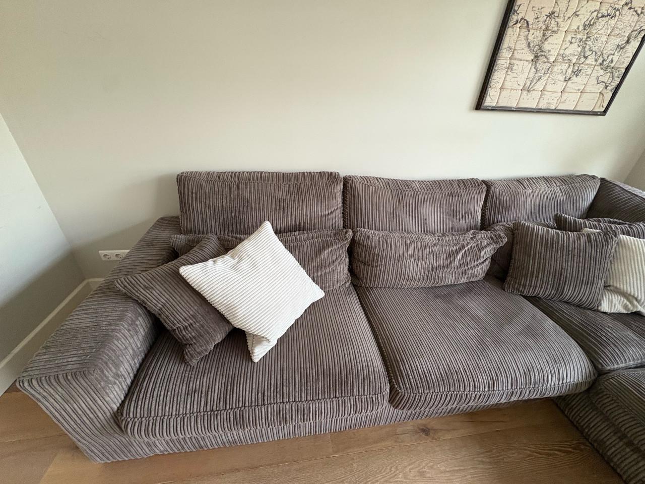 Hoekbank taupe in ribstof