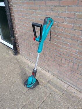 Bosch gras trimmer ART24