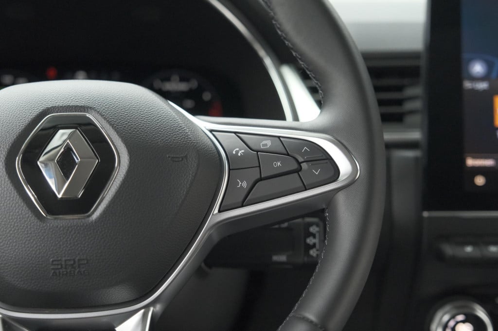 Renault Captur mild hybrid 140 edc techno | camera | 9.3 inch scherm | appl