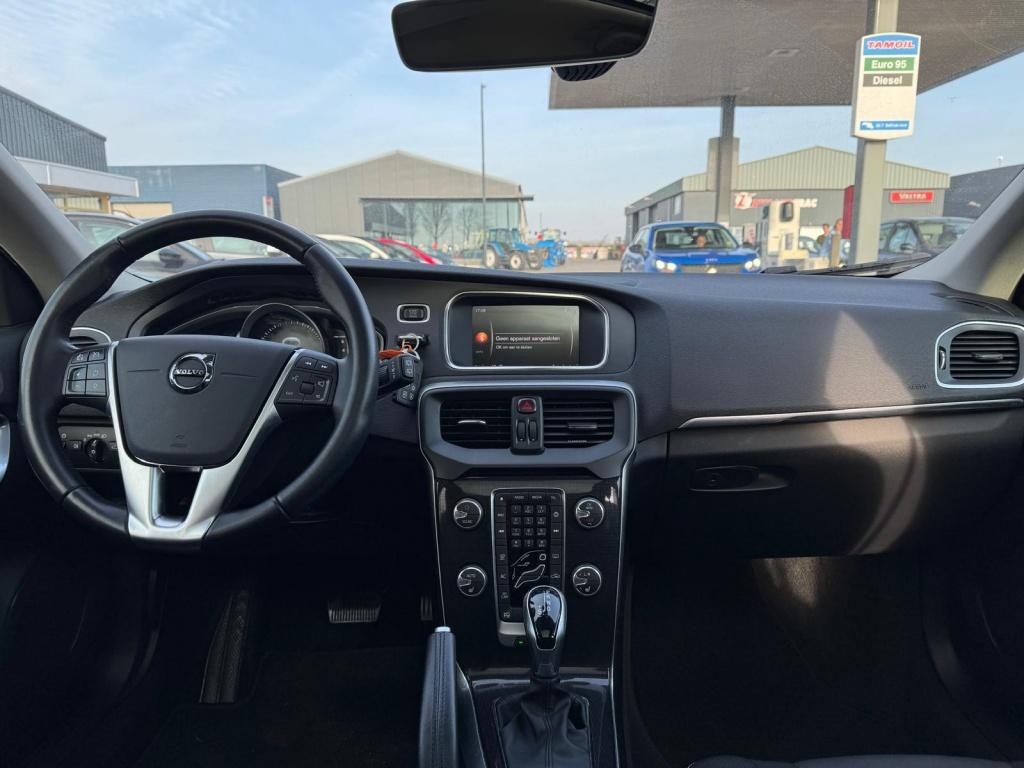 Volvo V40 1.5 t2 edition+