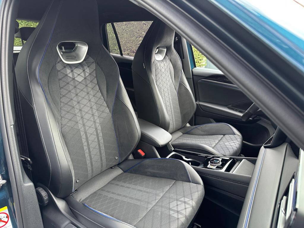 Volkswagen Tiguan 1.5 ehybrid r-line | black line | head-up | 360 camera | 