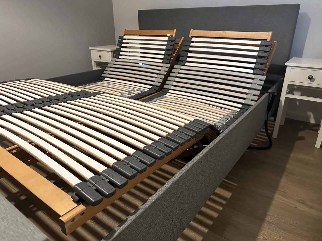Tweepersoonsbed 160x210 met elektrische lattenbodems