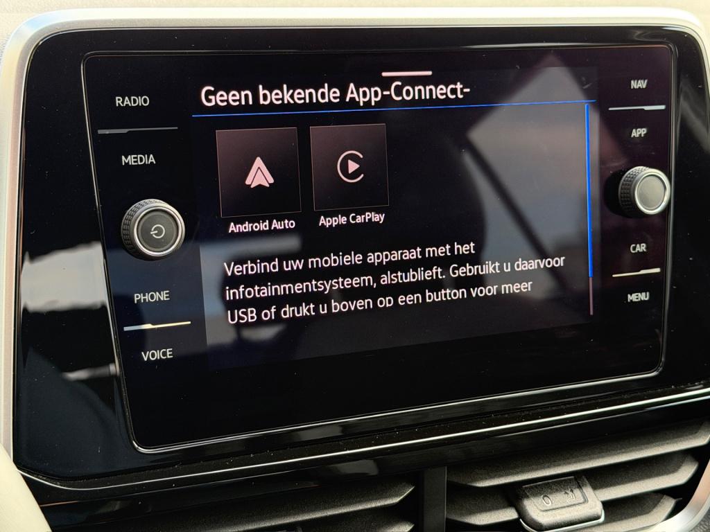 Volkswagen T-roc 1.5 tsi 150pk dsg r-line | camera | keyless | elek. achter