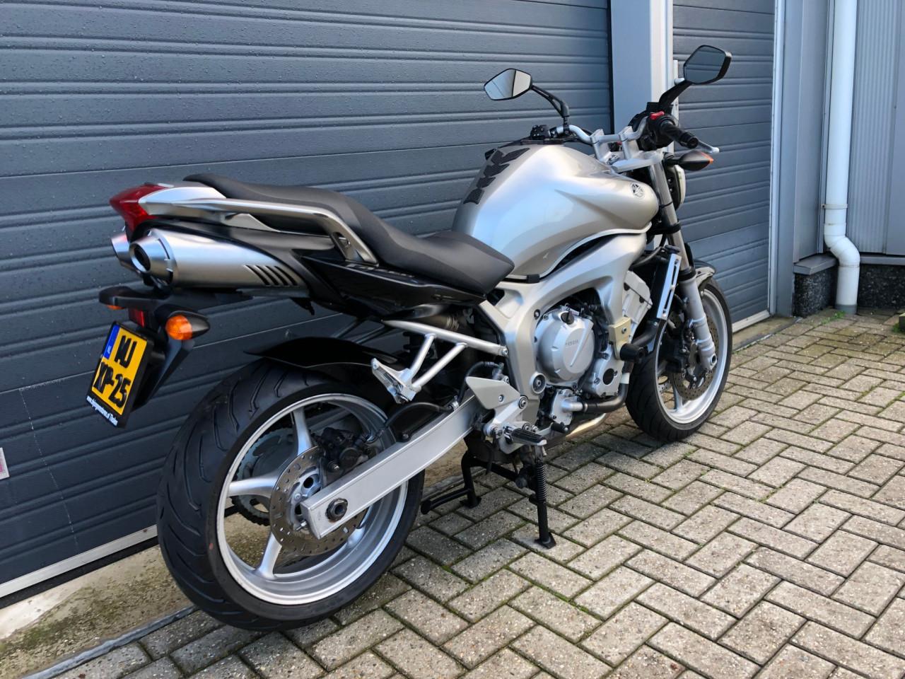 Inruilkoopje: Yamaha FZ6 N uit 2004, met 68dkm, nieuwe achterband €1995,-