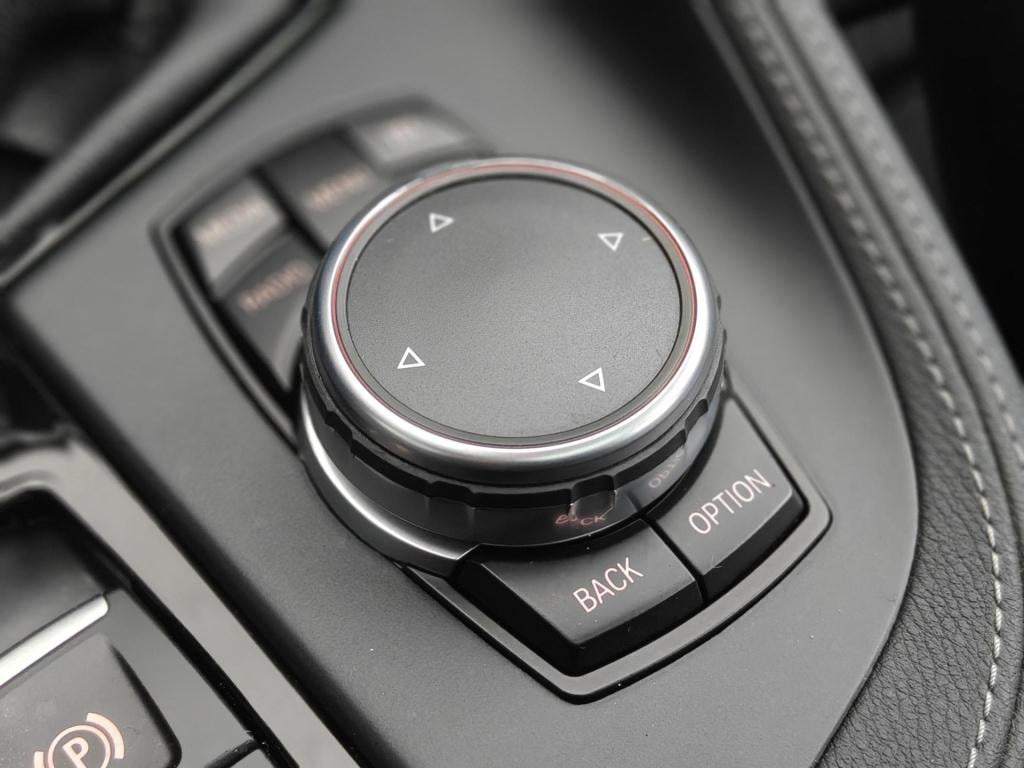 BMW X1 xdrive20i high executive pano/nette auto!