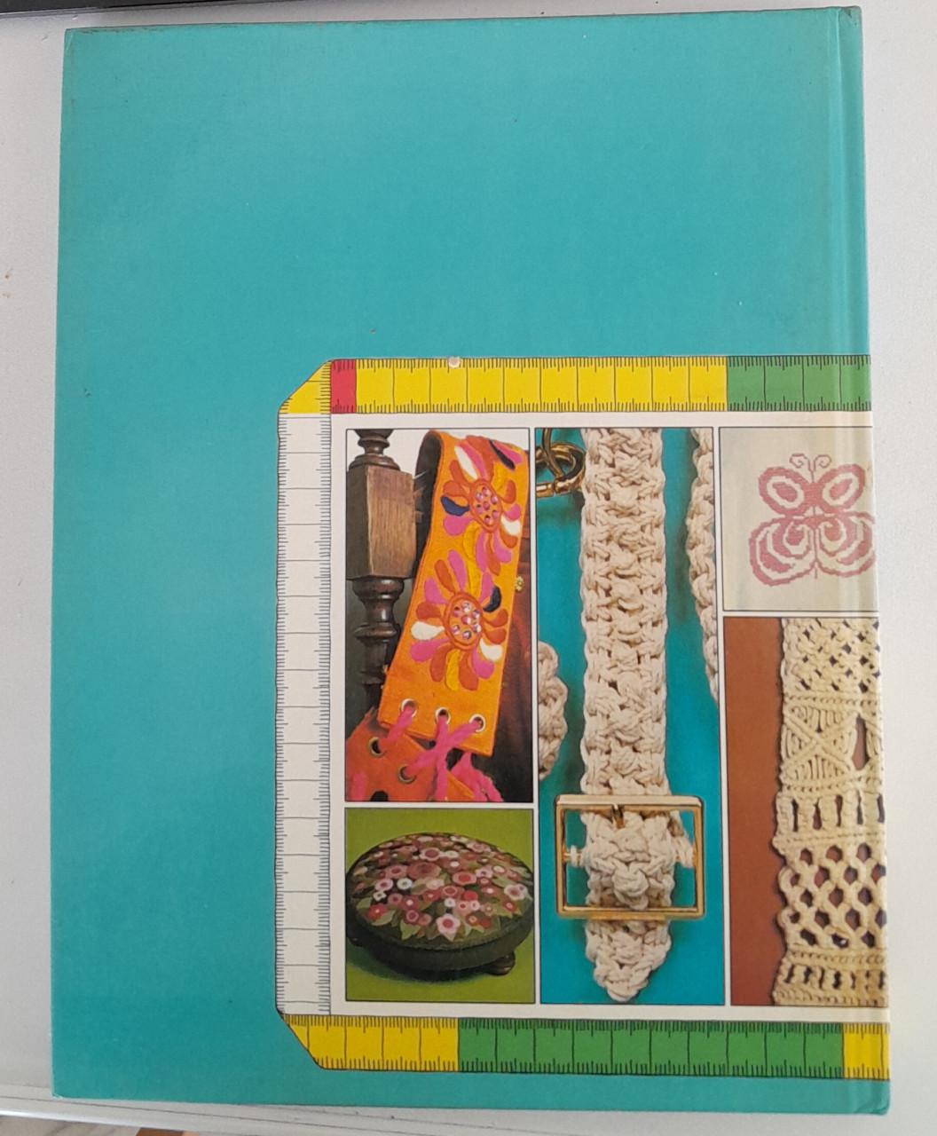 Het nieuwe handwerkboek uit 1973.