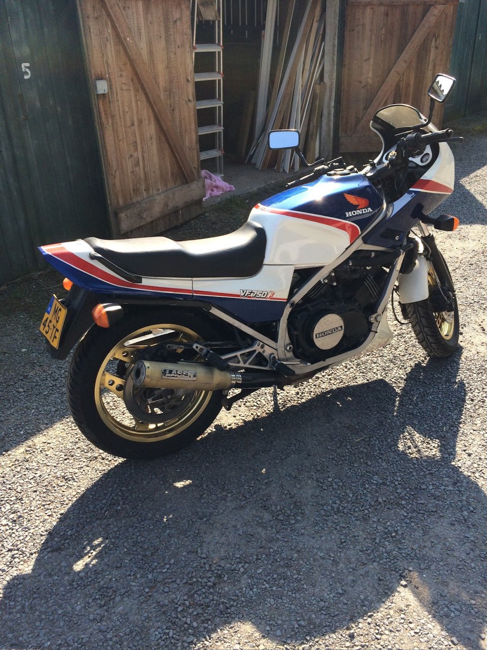 Honda VF750F