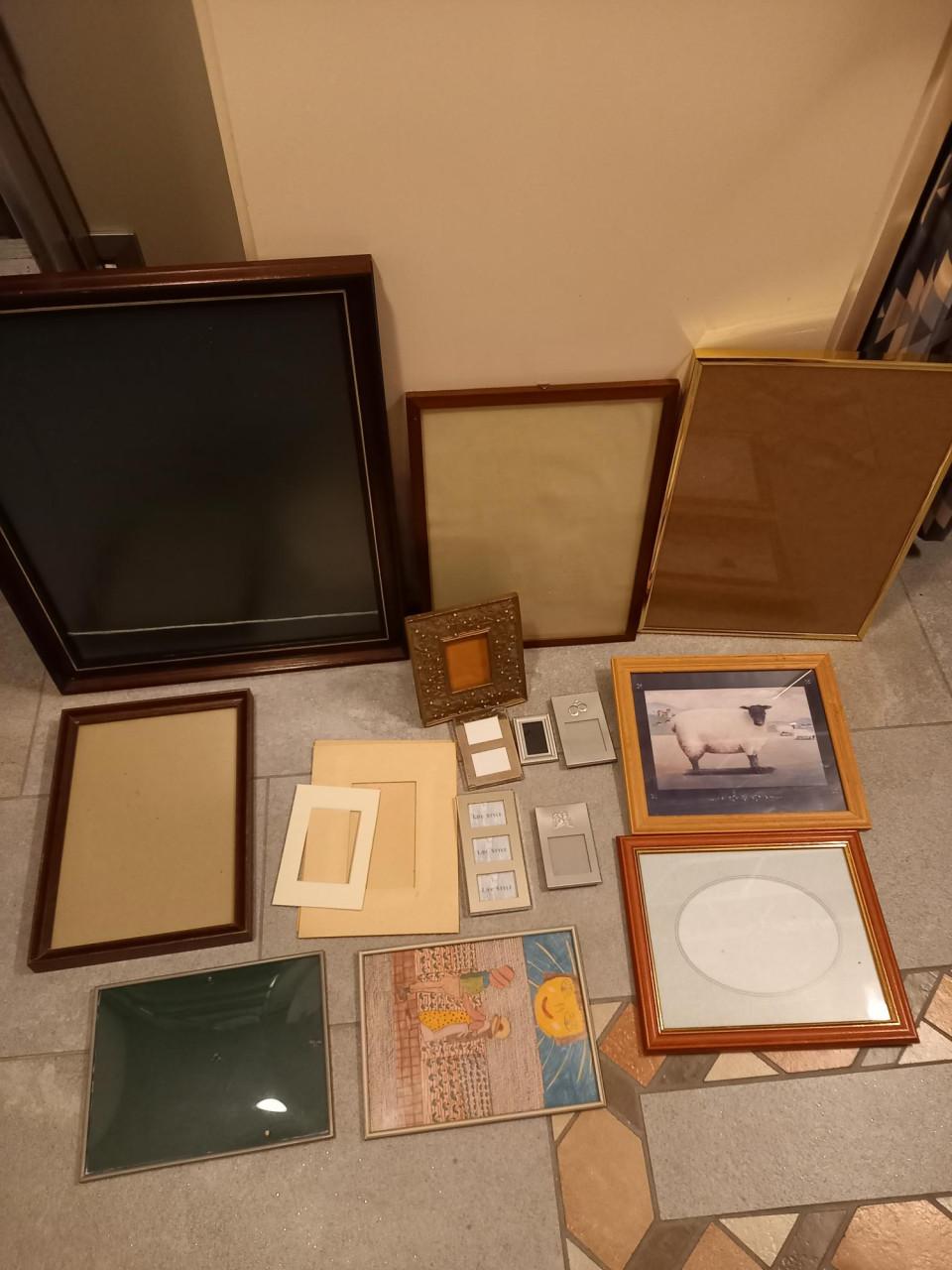 Diverse lijsten en lijstjes te koop