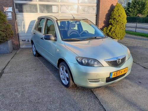 Mazda 2 1.4i touring