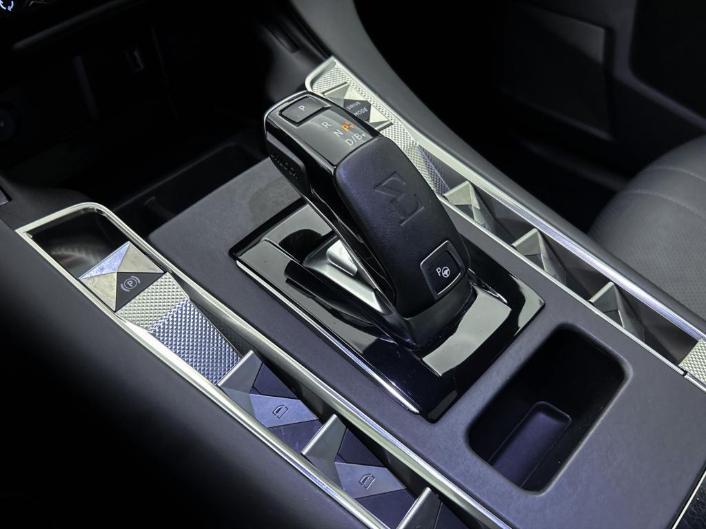 Ds Ds 7 crossback e-tense 4x4 300 pk performance line | rijklaar | panorama