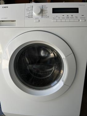 AEG wasmachine 7 kg. 1400 rpm. Als nieuw met boekje