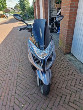 Kymco grand dink scooter