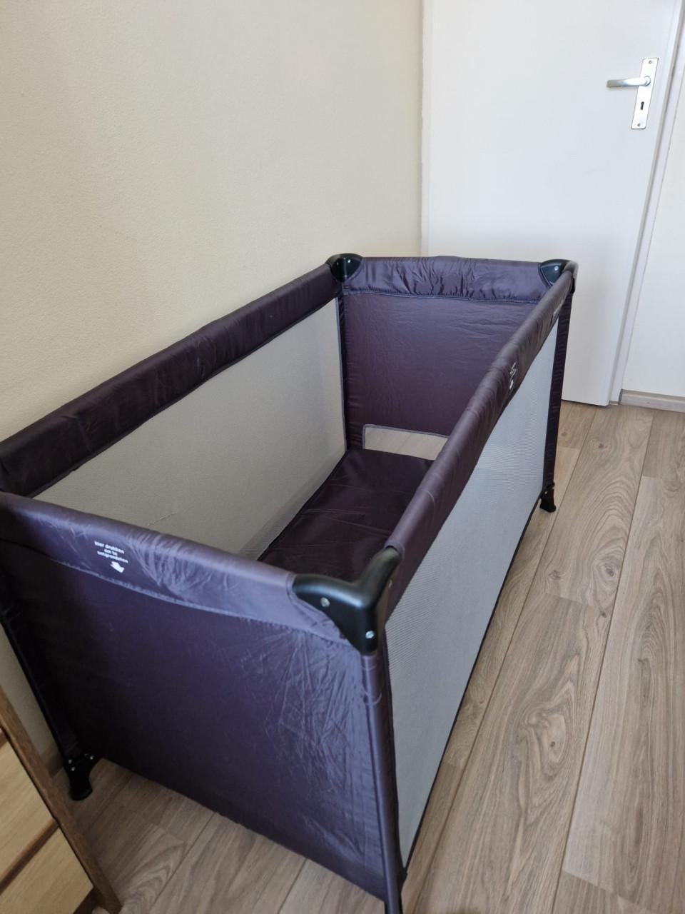 Prenatal campingbed donkergrijs met matras