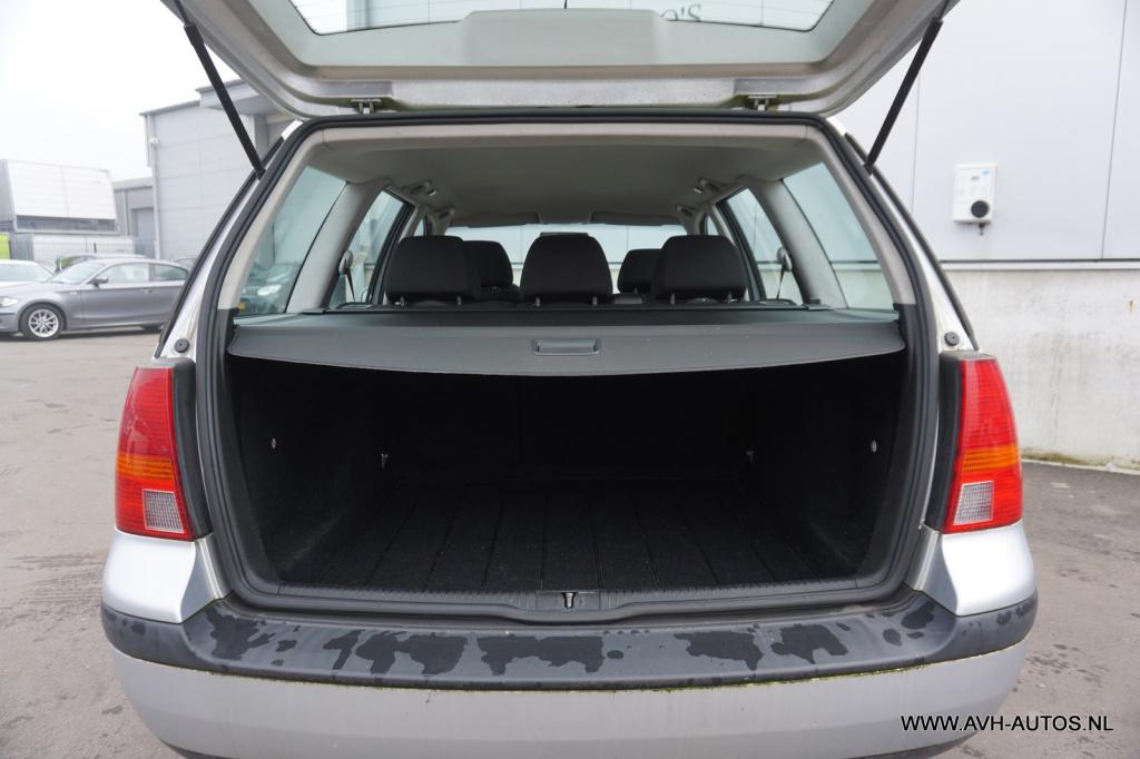 Volkswagen Golf variant 1.6-16v turijn