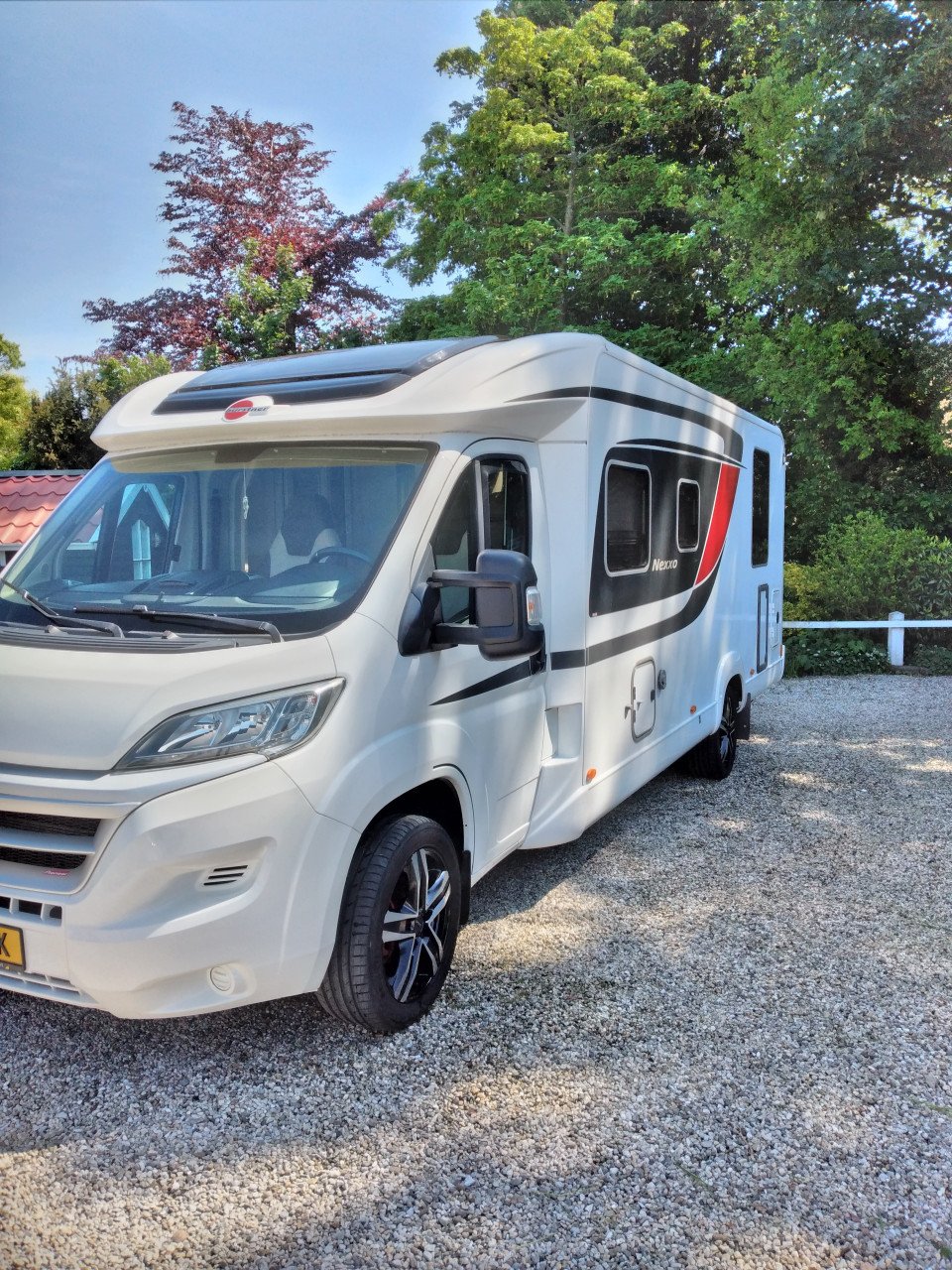 Burstner Nexxo T745