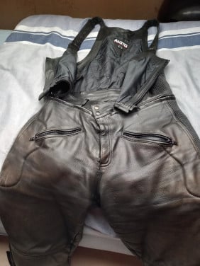 Motoroverall dik zwart leer
