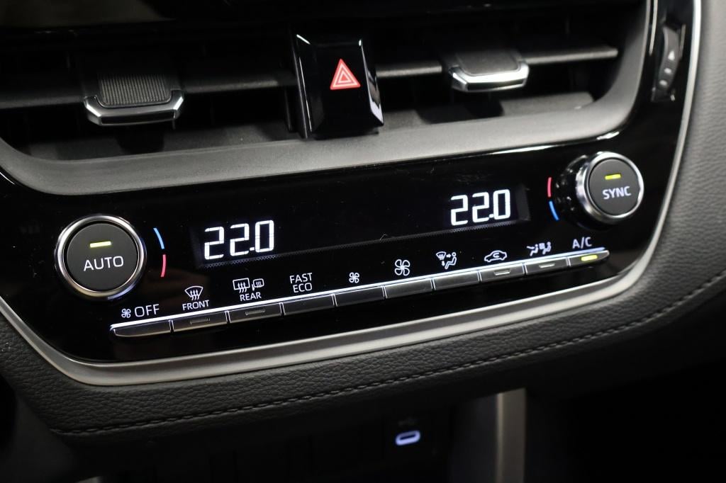 Toyota Corolla Cross hybrid 140 style