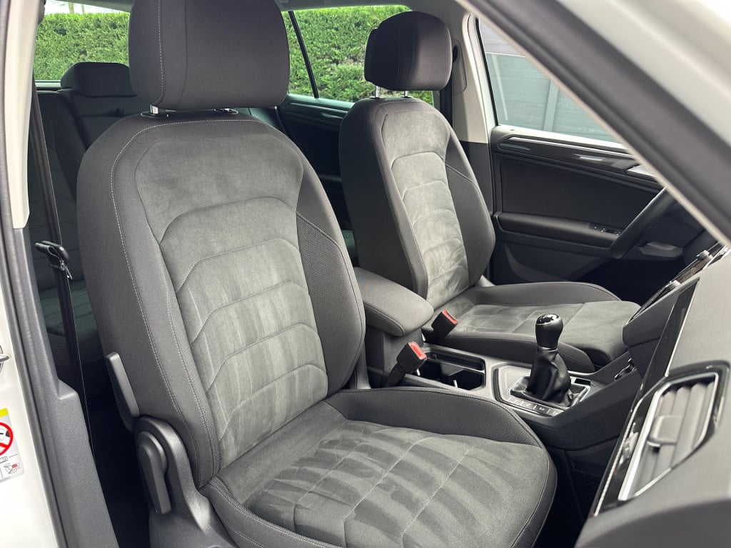Volkswagen Tiguan 1.5 tsi act 150pk r-line | virtual cockpit | camera | erg