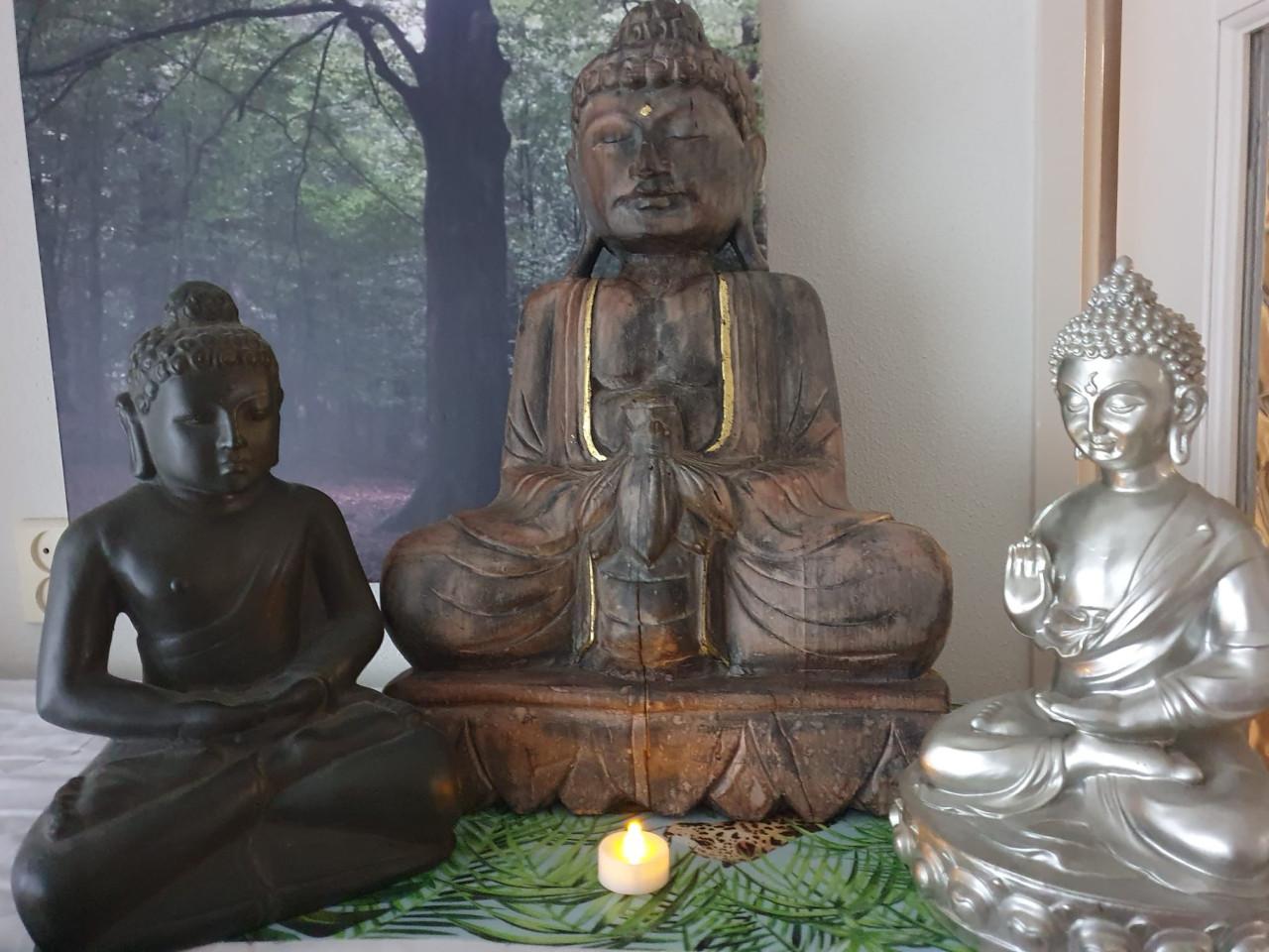 Boedda beelden 3 stuks zie foto