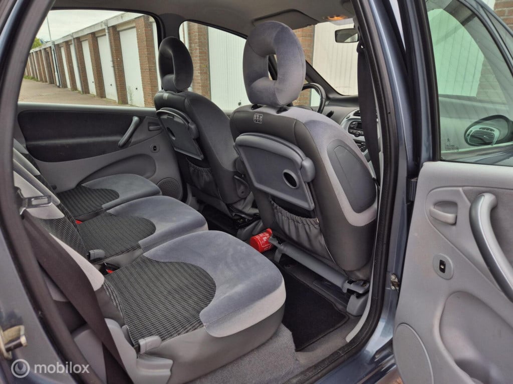 Citroen Xsara Picasso 1.6i-16v tweede eigenaar / airco/ trekhaak / cruiseco