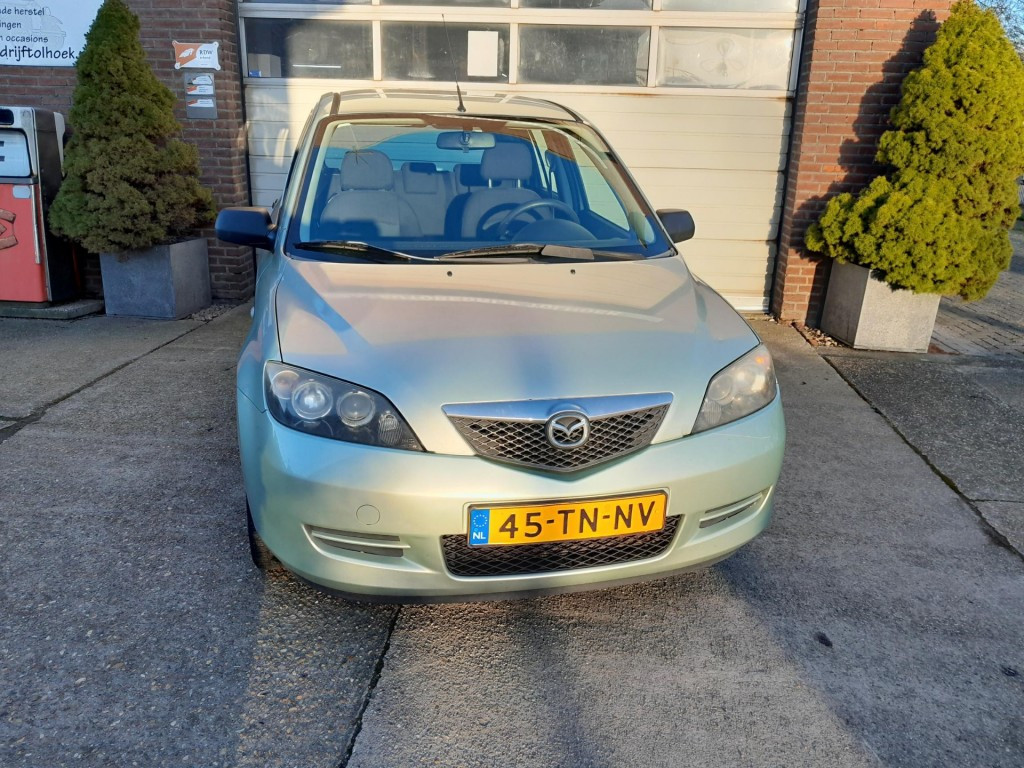 Mazda 2 1.4i touring
