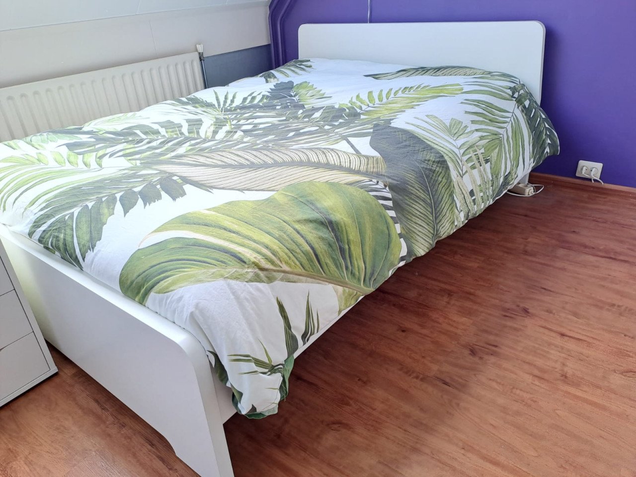 IKEA ASKVOLL bed (140x200cm) inclusief lattenbodems
