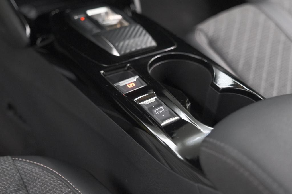 Peugeot 208 hybrid 110 e-dsc6 allure | ijskoude climate control | apple car