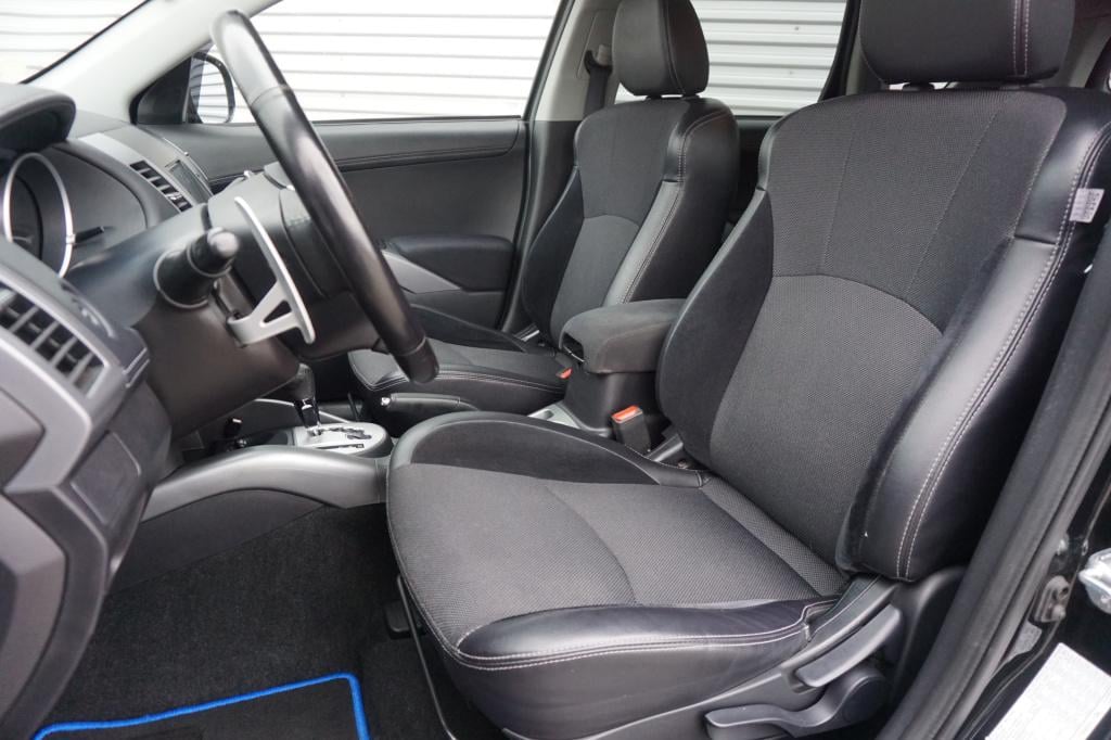 Mitsubishi Outlander 2.0 intro edition automaat - airco / carplay / cruise 