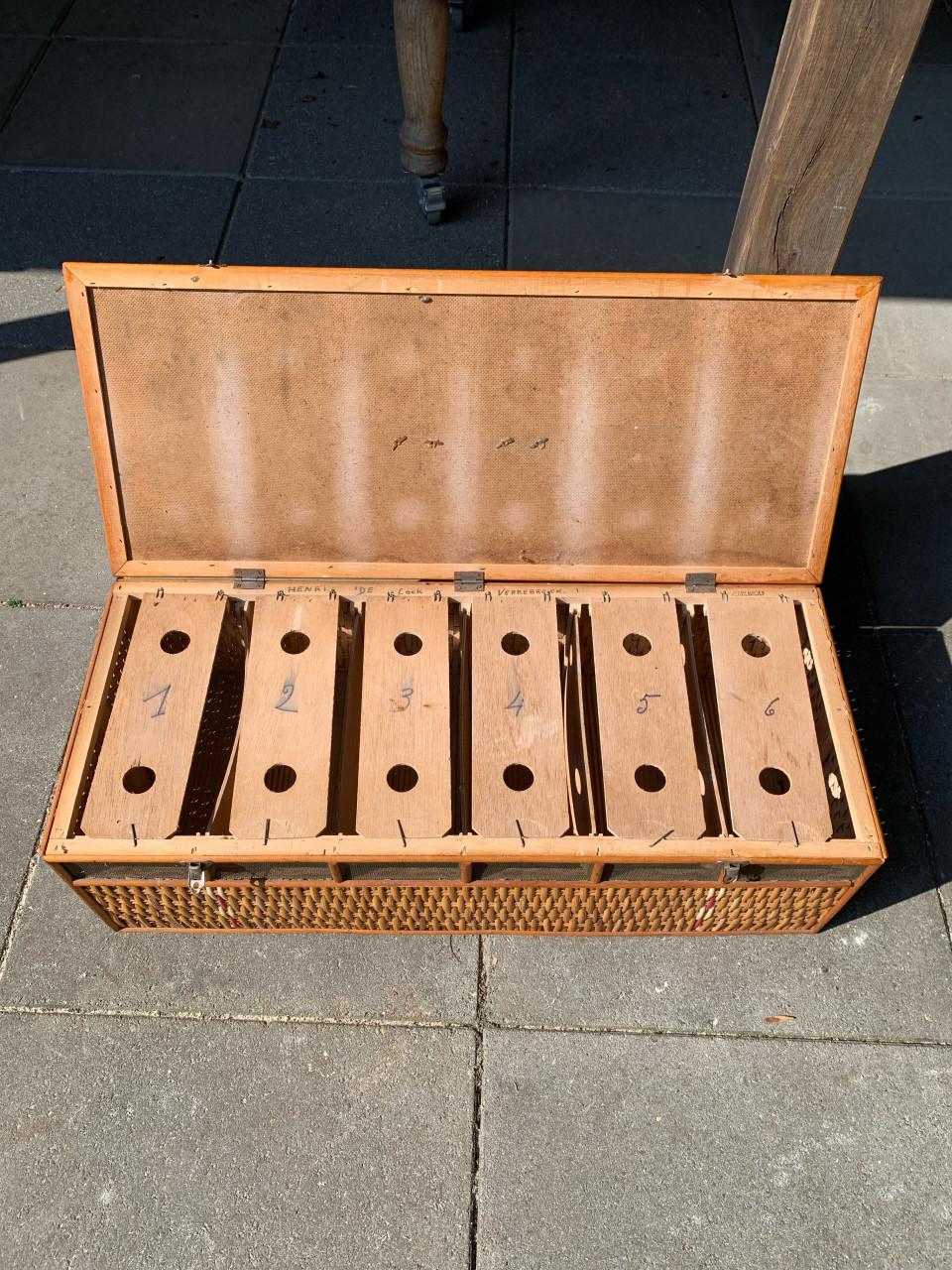 Vintage duivenmand, transport mand voor 6 duiven