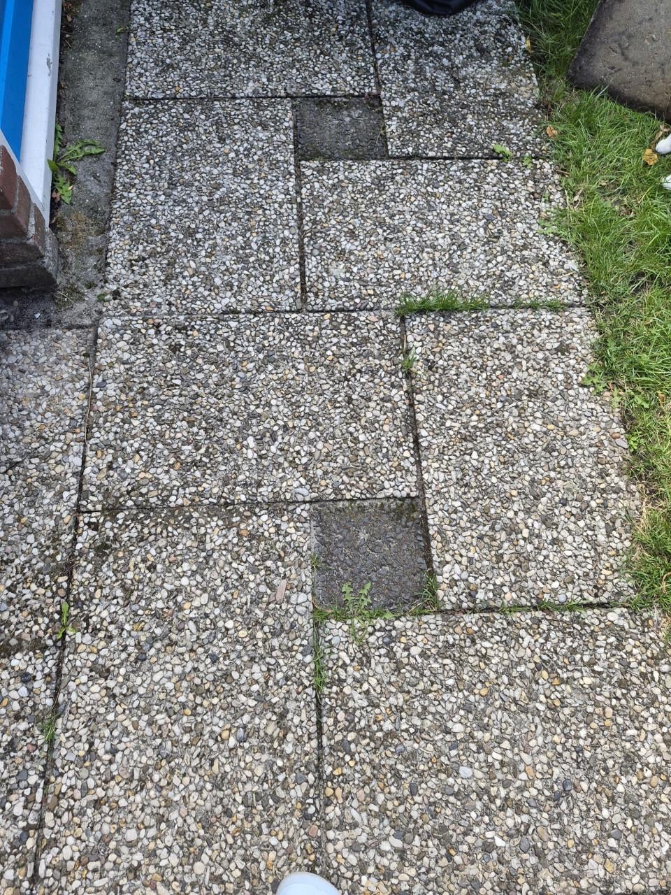 122 Grindtegels en bijbehorende pastegels