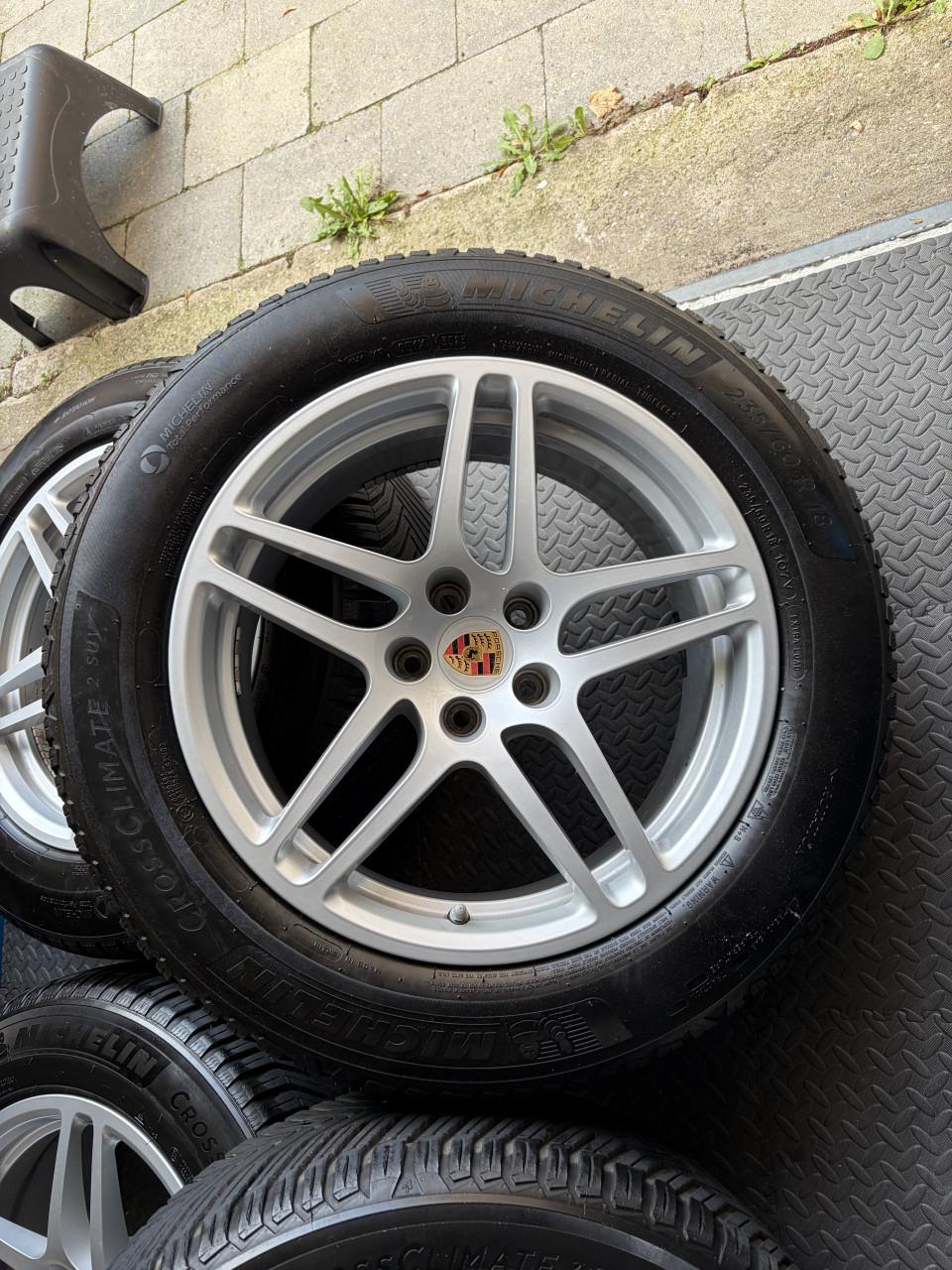 Porsche Macan Originele 18 inch velgen NIEUWSTAAT ALL SEASON